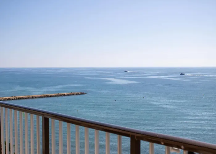 Pent Seaview - Atico Reformado Y Playa A 5 Metros.