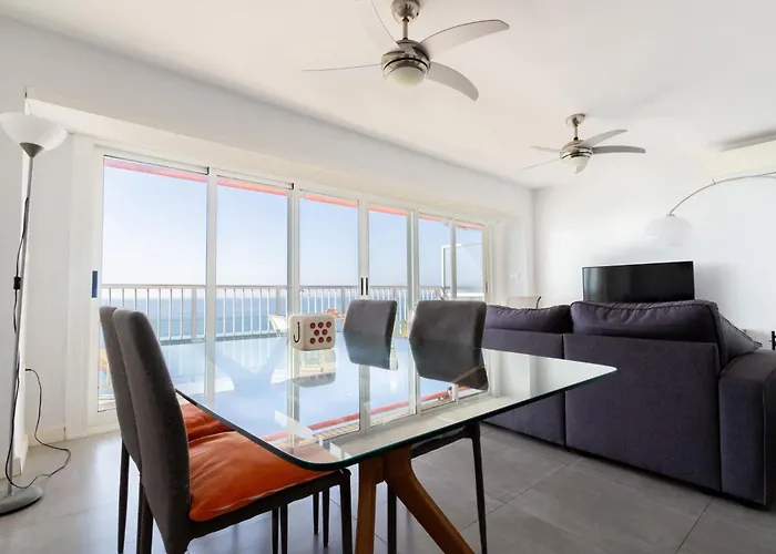 Pent Seaview - Atico Reformado Y Playa A 5 Metros.