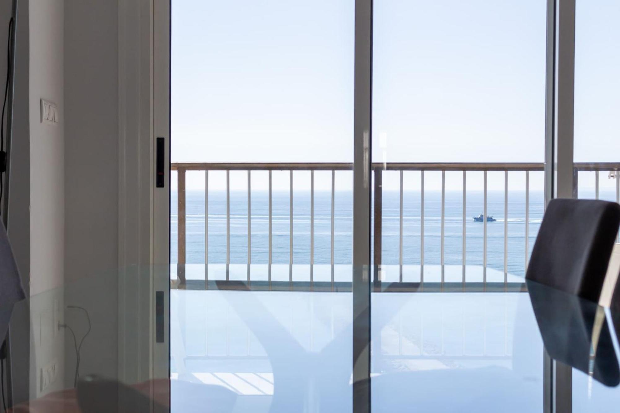 Pent Seaview - Atico Reformado Y Playa A 5 Metros.